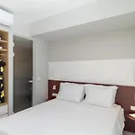 Evans Luxurious Apartment 2