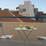 Evans Luxurious Apartment 2