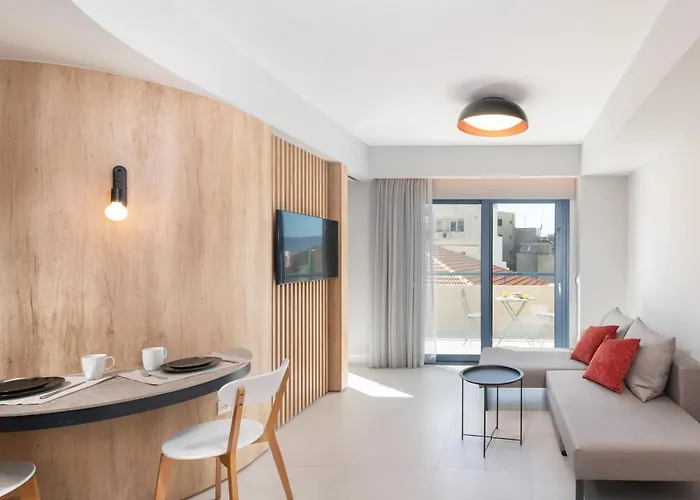 Evans Luxurious Apartment 2